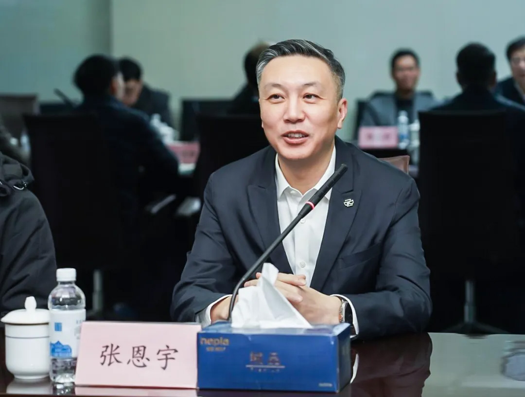 常州大学徐守坤书记、陈海群校长一行莅临ca88参观考察(图2)